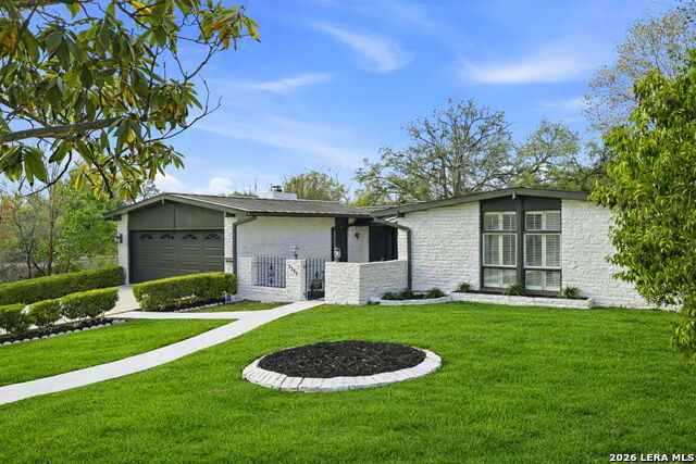 1311 Wiltshire, Terrell Hills