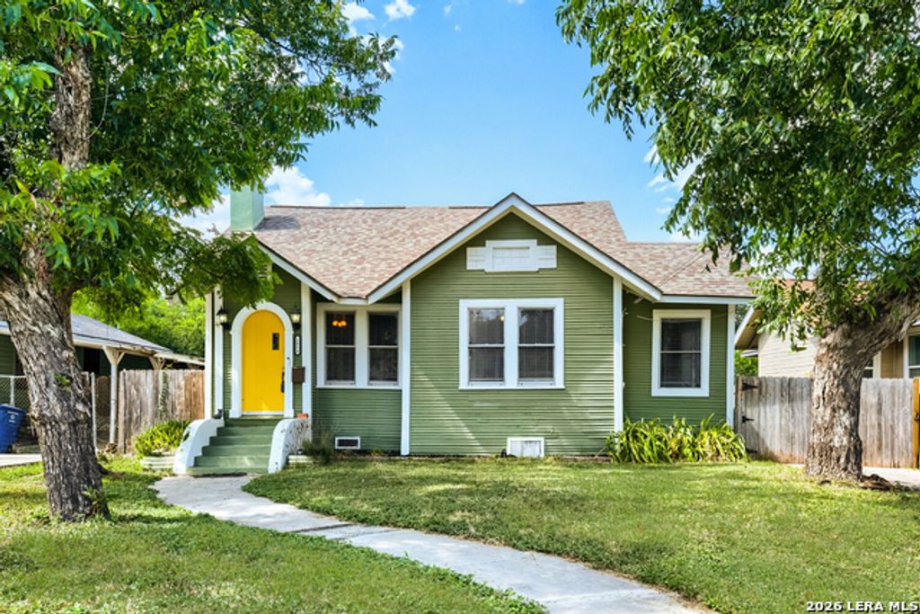 1819 W Woodlawn Avenue, San Antonio