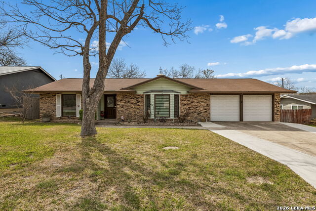 218 Whispering Oaks, Live Oak
