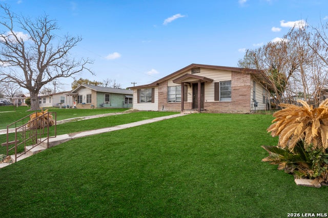 519 Sprucewood Ln, San Antonio