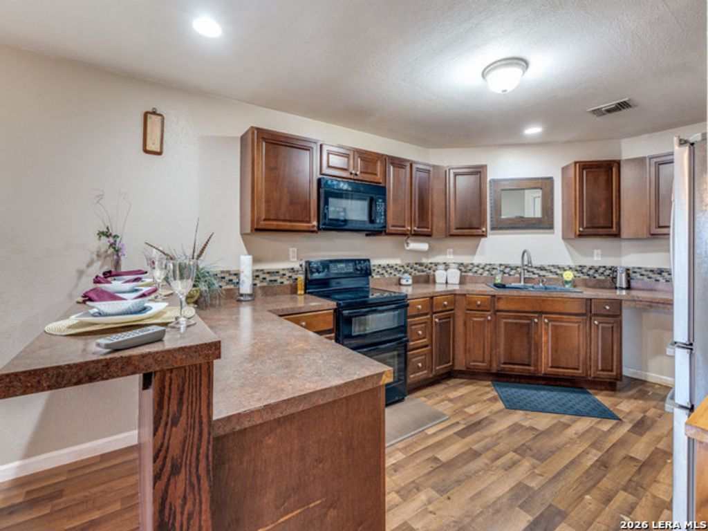 813 Pleasant Acres, Seguin