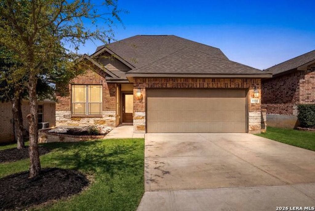 6151 Akin Elm, San Antonio
