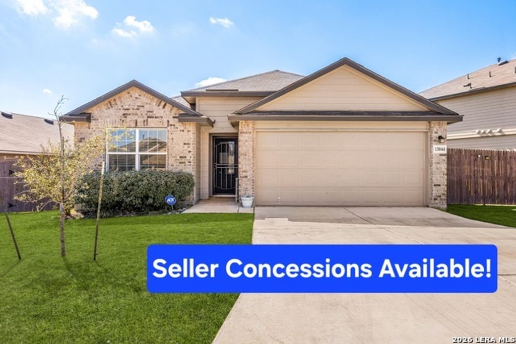 13044 Whisper Bend, San Antonio
