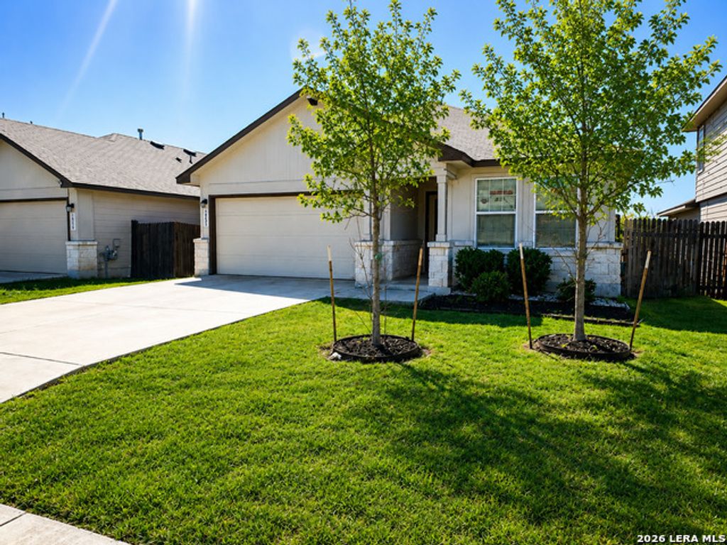 2523 Barbwire Way, San Antonio