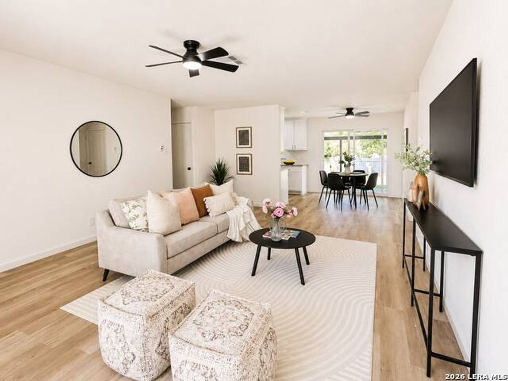 1070 Frost Fire, San Antonio