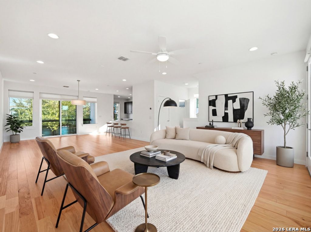 102 Tendick 901, San Antonio