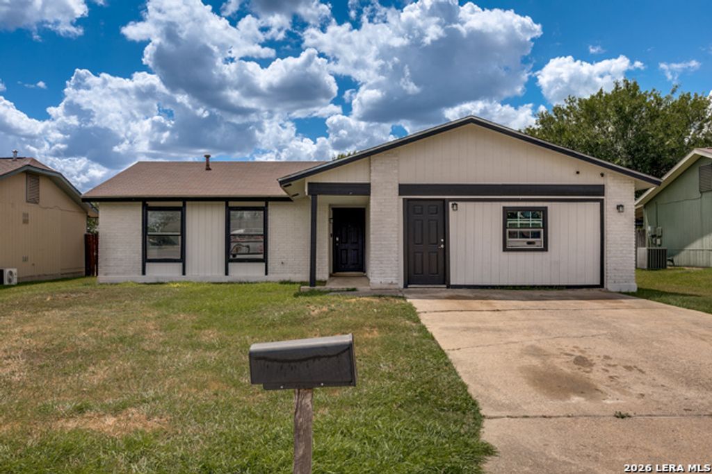 8939 Old Sky Harbor, San Antonio