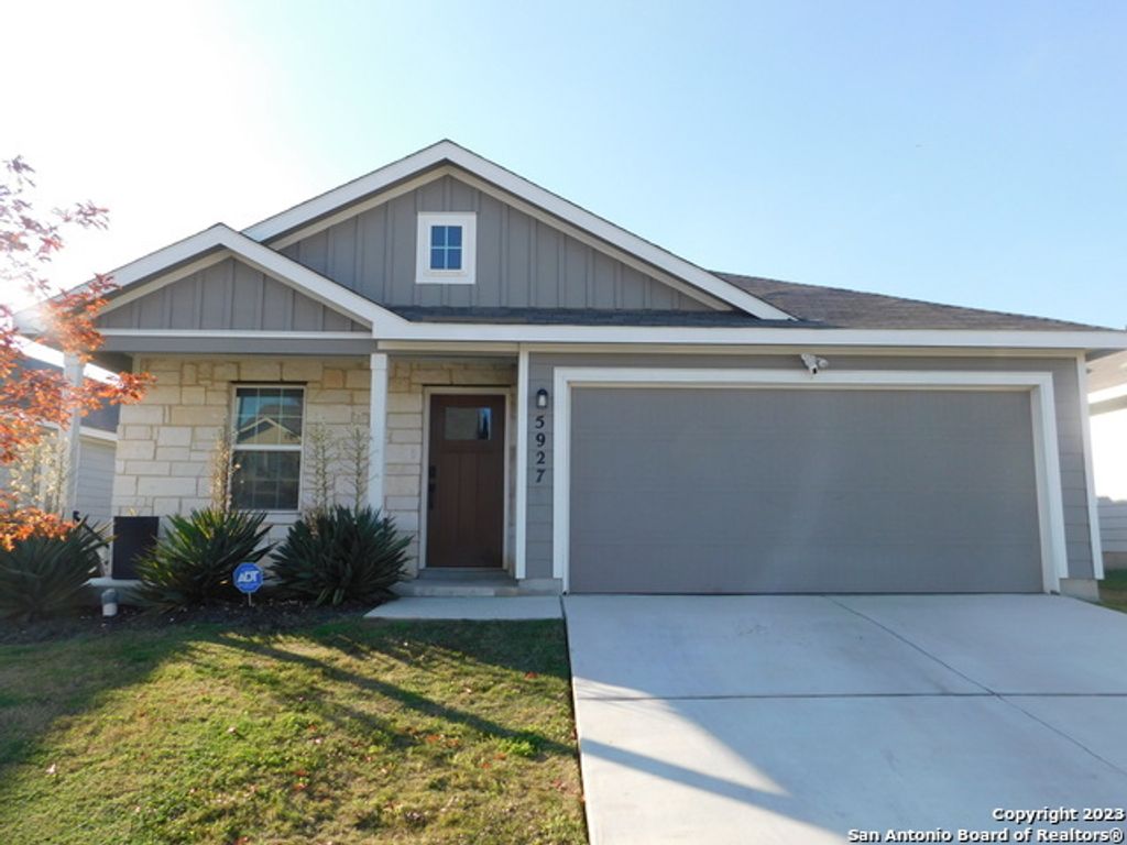 5927 Sunshine Summit, Converse