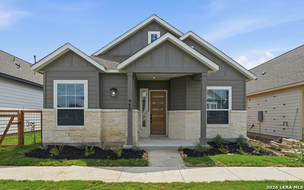 9427 Hidden Stone, Schertz