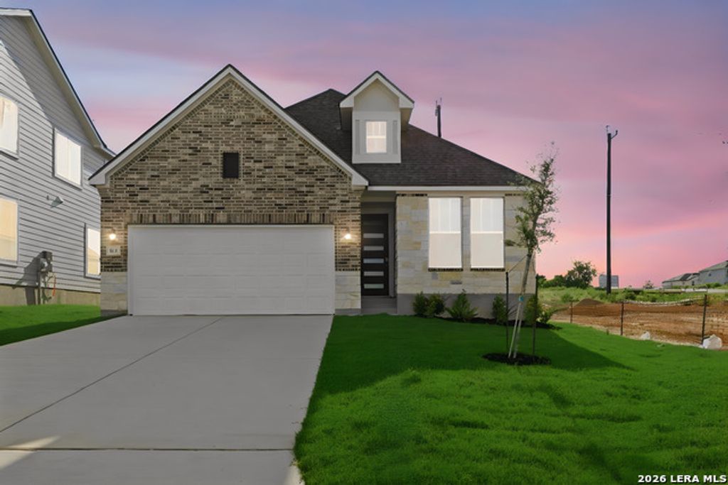 114 Scott Square, San Antonio