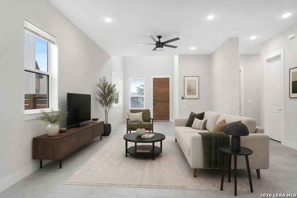 10743 Pharaoh, San Antonio