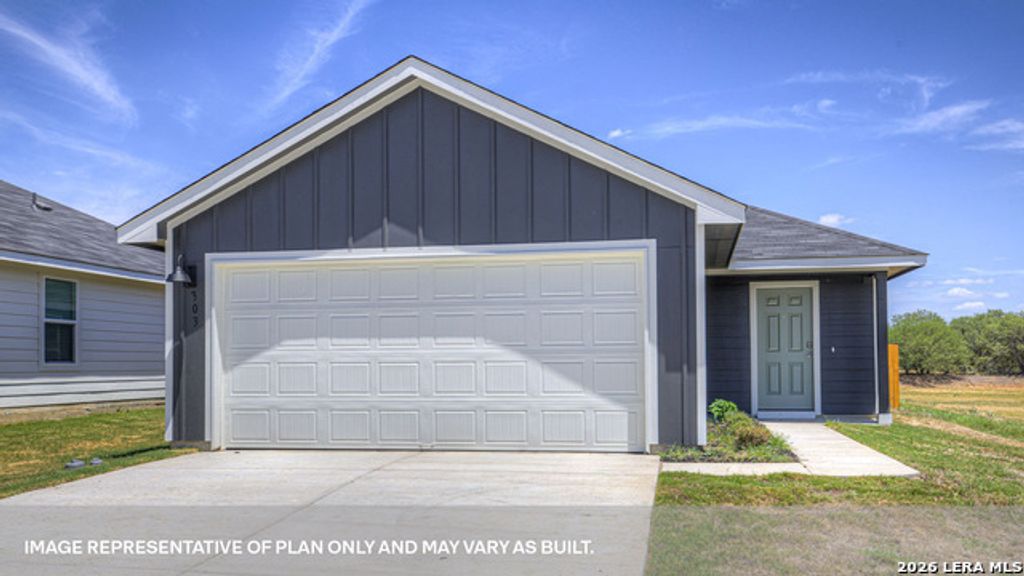 303 Windflower Cove, Luling
