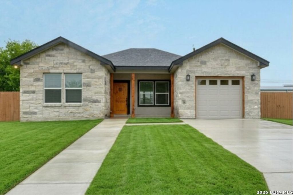 5507 Pageland Dr, Kirby