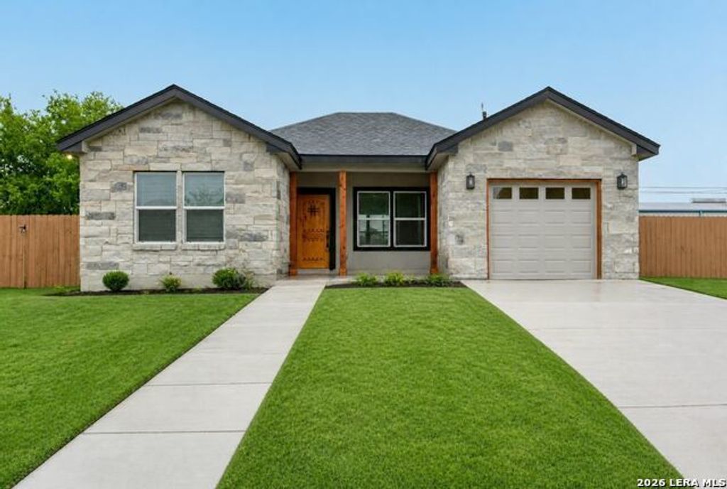 5507 Pageland Dr, Kirby