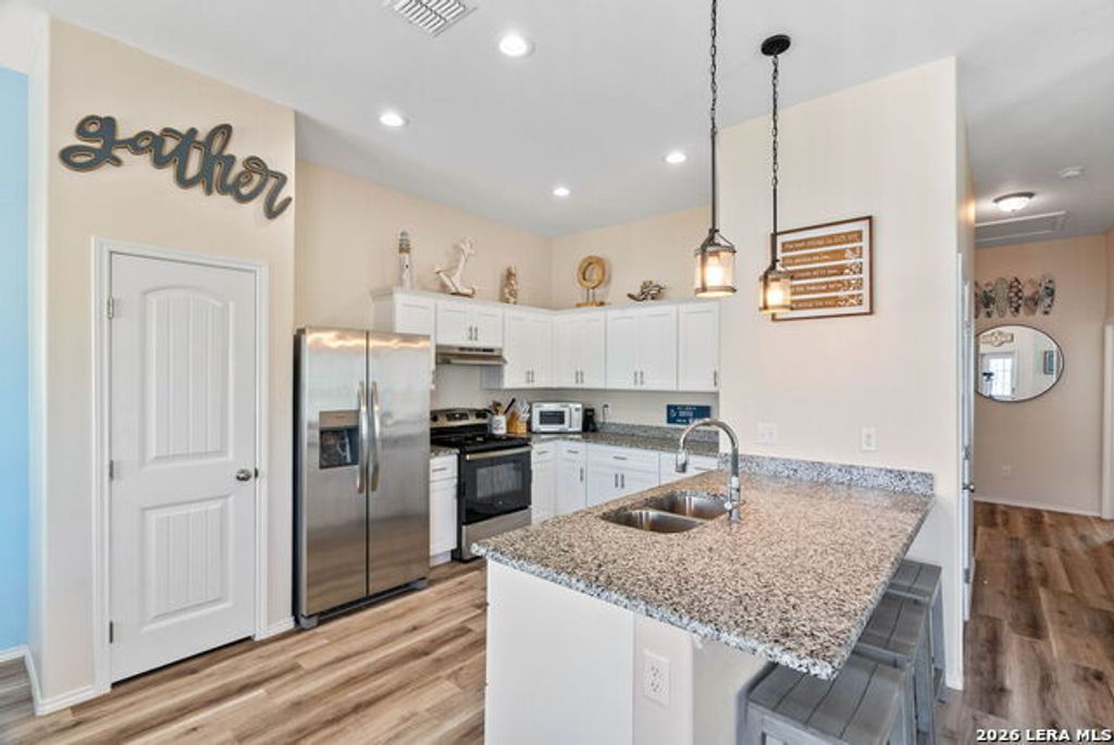 107 Caledonia Dr, Rockport