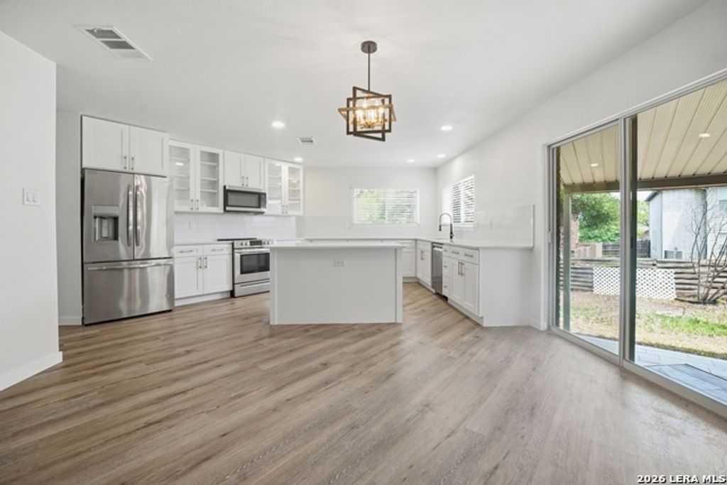2704 Ashley Mdw, Schertz