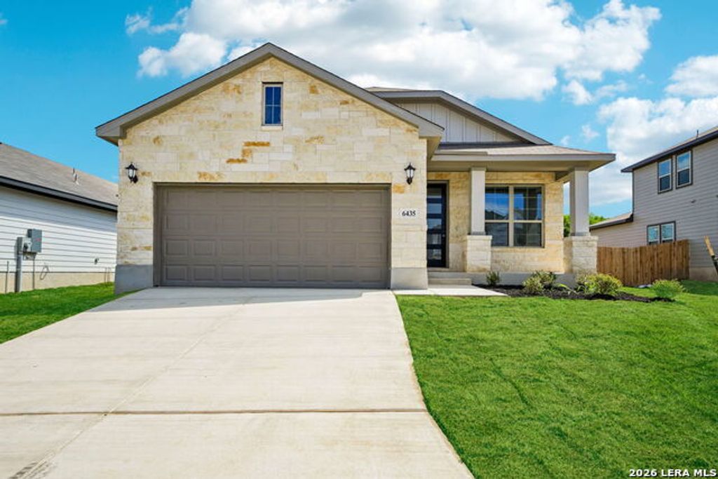 6435 Prince Howard, San Antonio