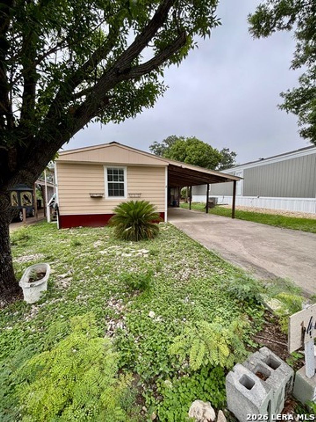 144 Bliss Cir, Brackettville