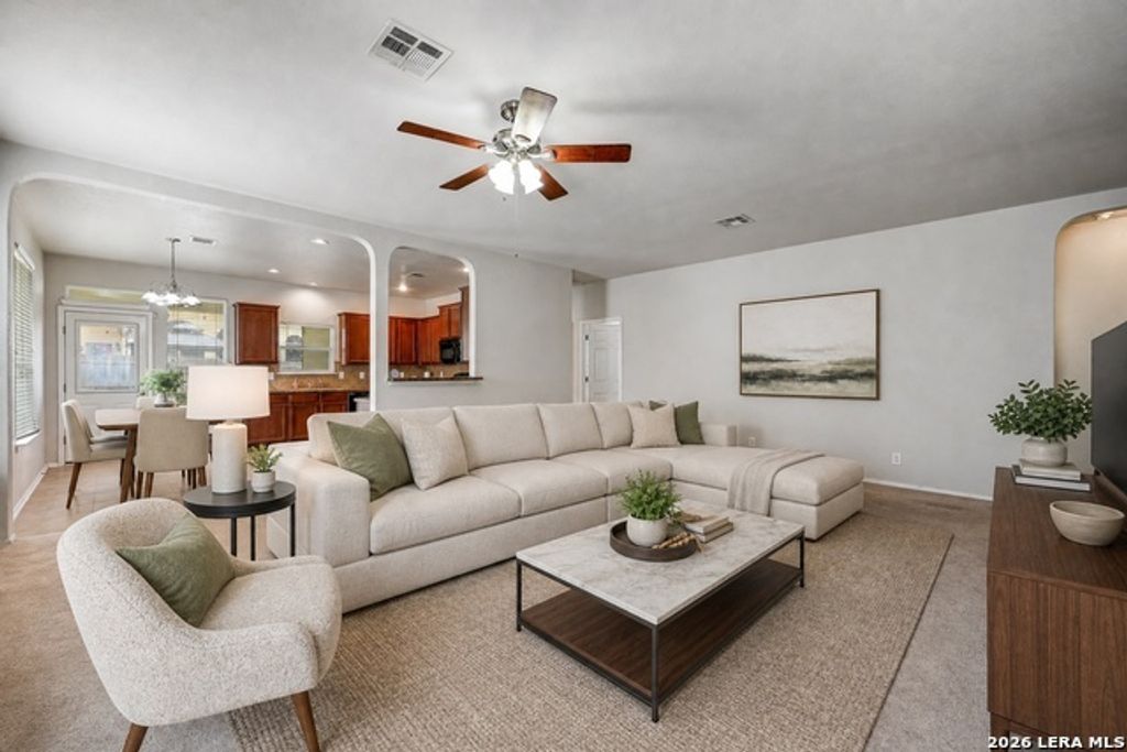 720 Hollow Ridge, Schertz