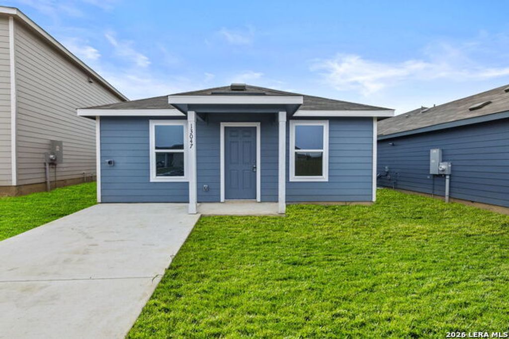 13047 Lake Fryer, St Hedwig