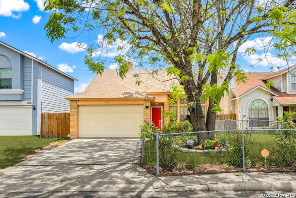 3162 Beacon Field, San Antonio