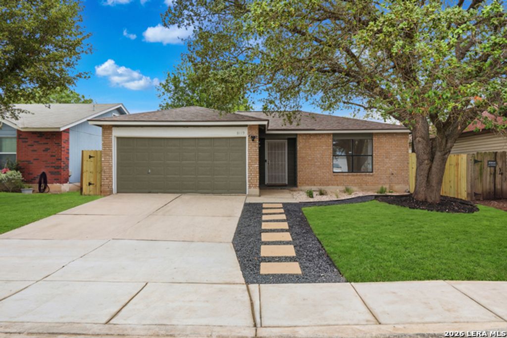 8119 Bent Meadow, Converse