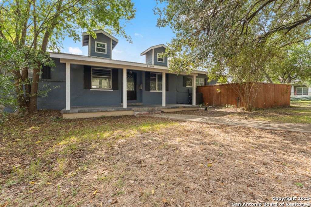 1100 Garraty Rd, Terrell Hills