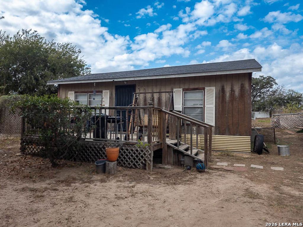 343 Bocawood Drive, Poteet
