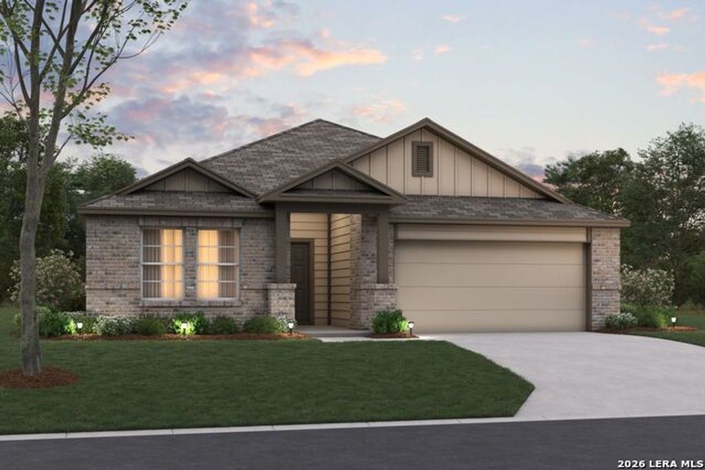 1016 Amber Lake, Seguin