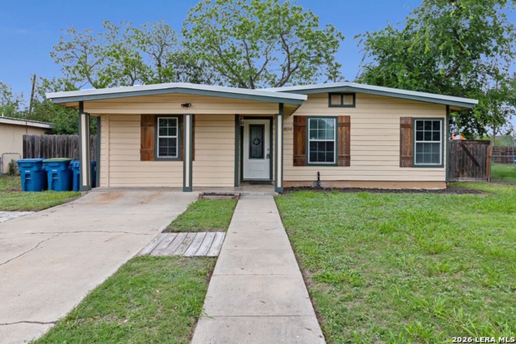 1804 N Mckinley, Beeville