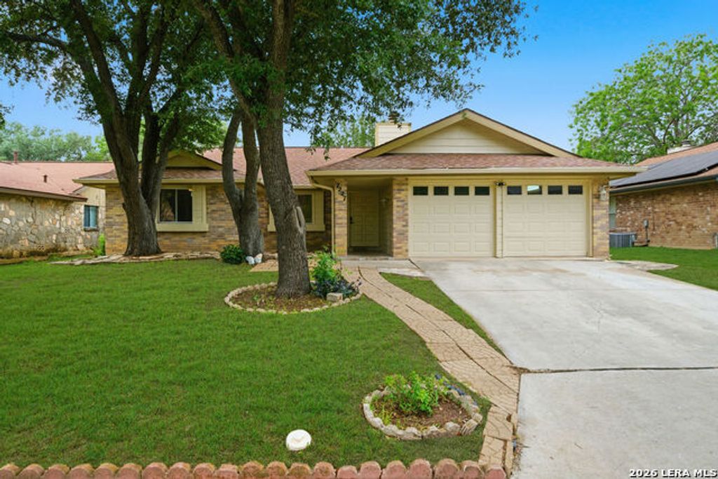 7227 Enchanted Flame St, San Antonio