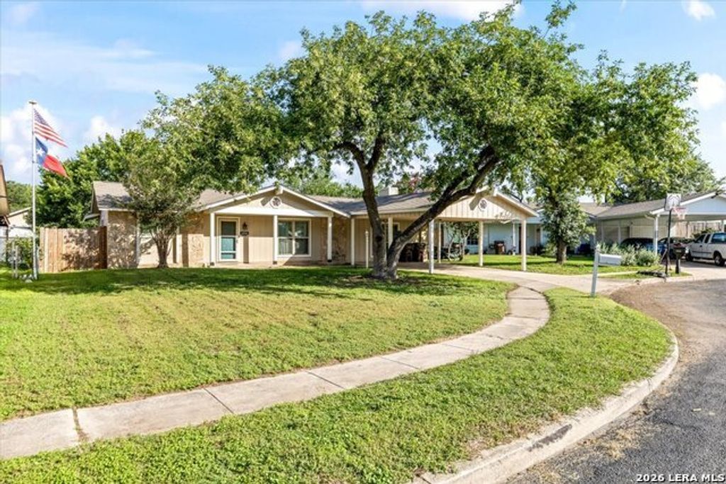 10703 Green Trail Drive, San Antonio