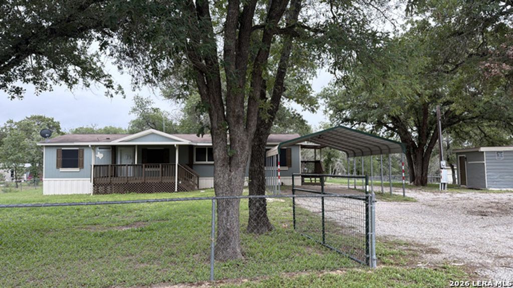 309 Hickory Run, La Vernia