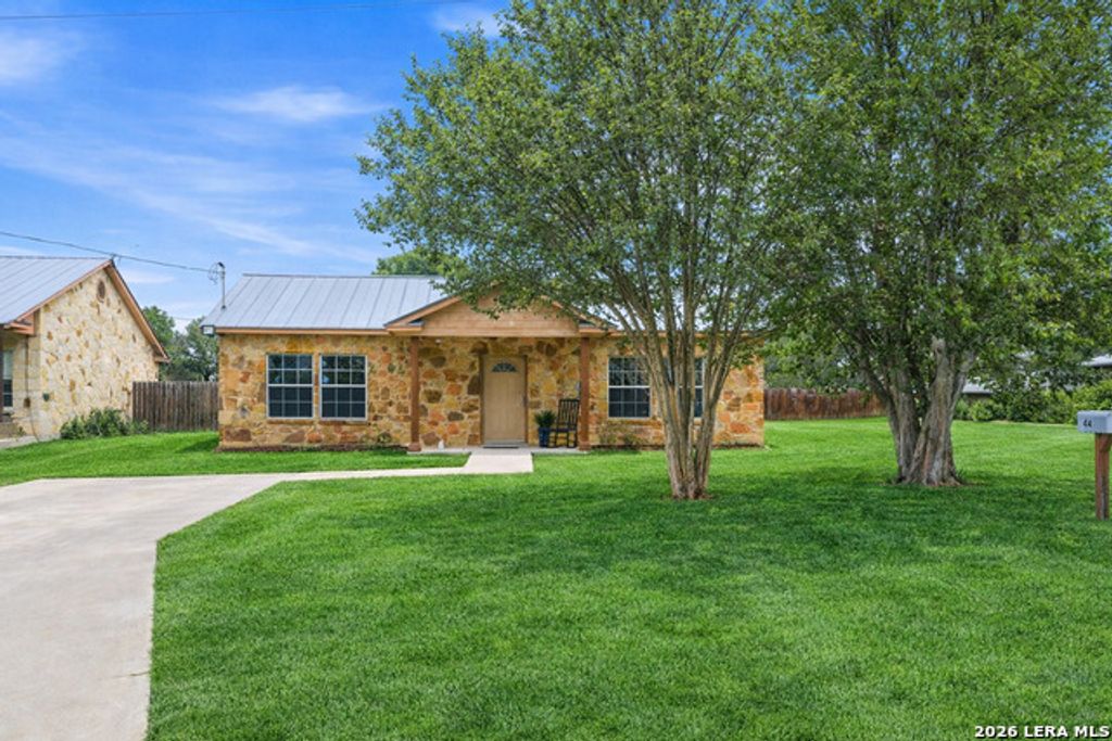 414 Harl St, Pleasanton