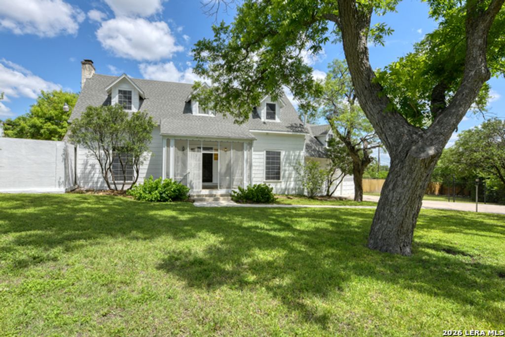110 Sunrise Dr., San Antonio
