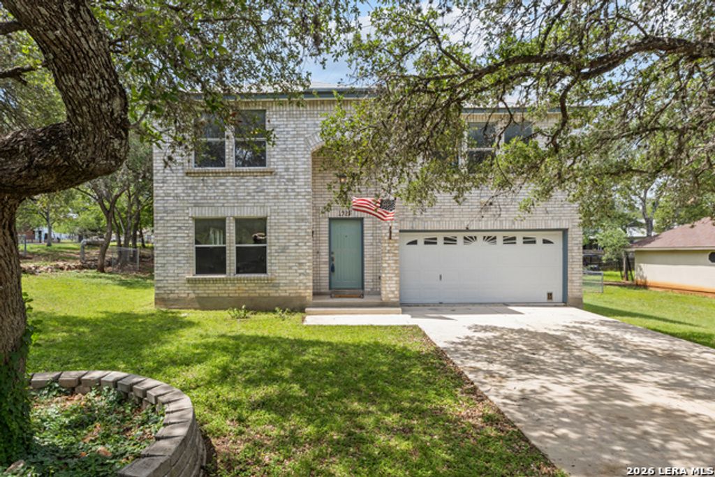 1923 Town Oak Dr, San Antonio