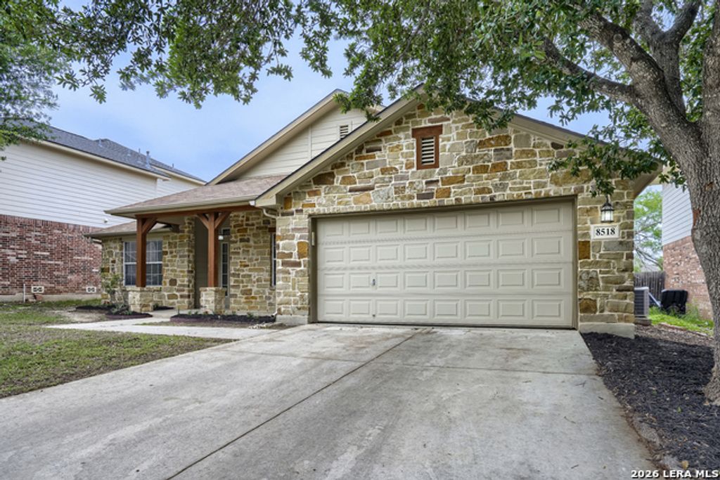 8518 El Camino Ct, San Antonio