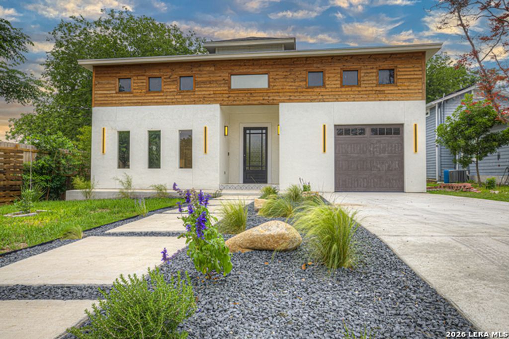 455 S Hackberry Ave, New Braunfels