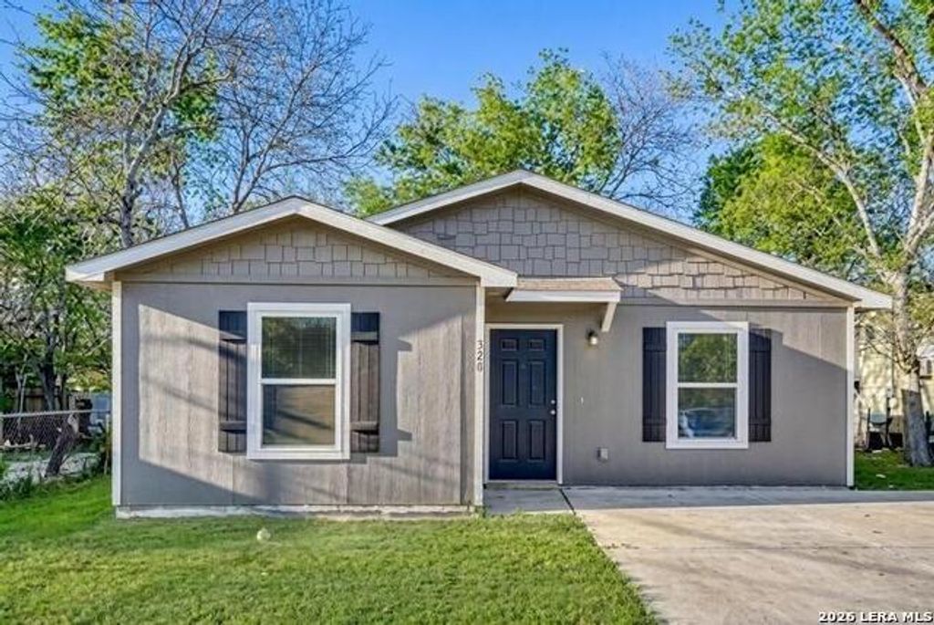 528 E New Braunfels St, Seguin