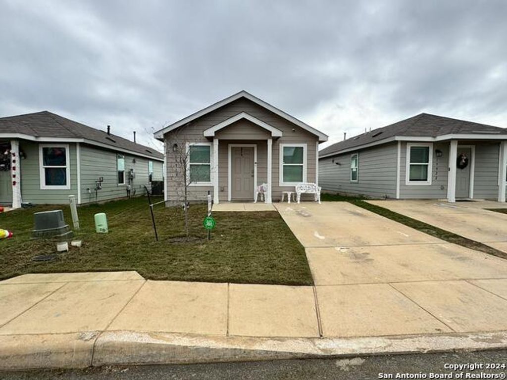 13918 Llama Pl, San Antonio
