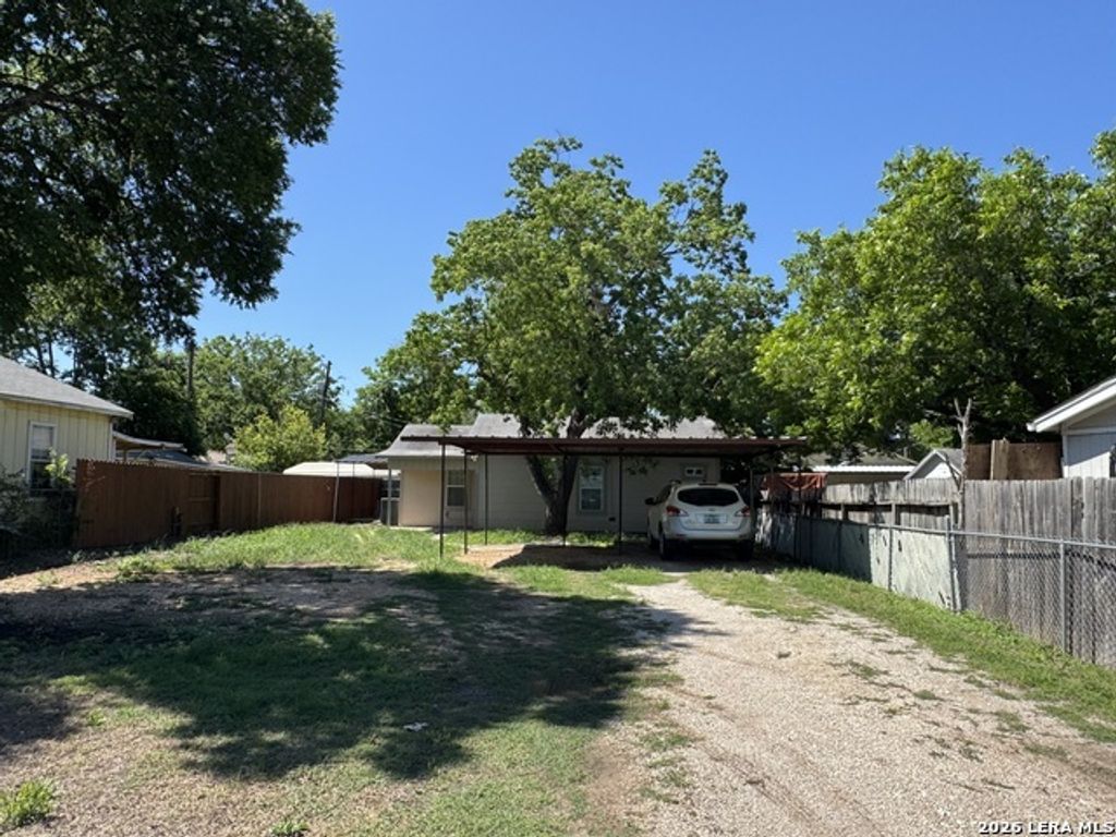 1806 Steves, San Antonio