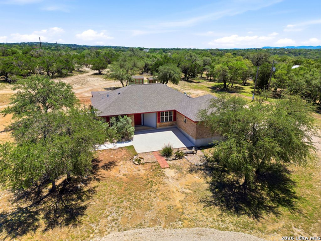342 Chipman Ct, Bandera