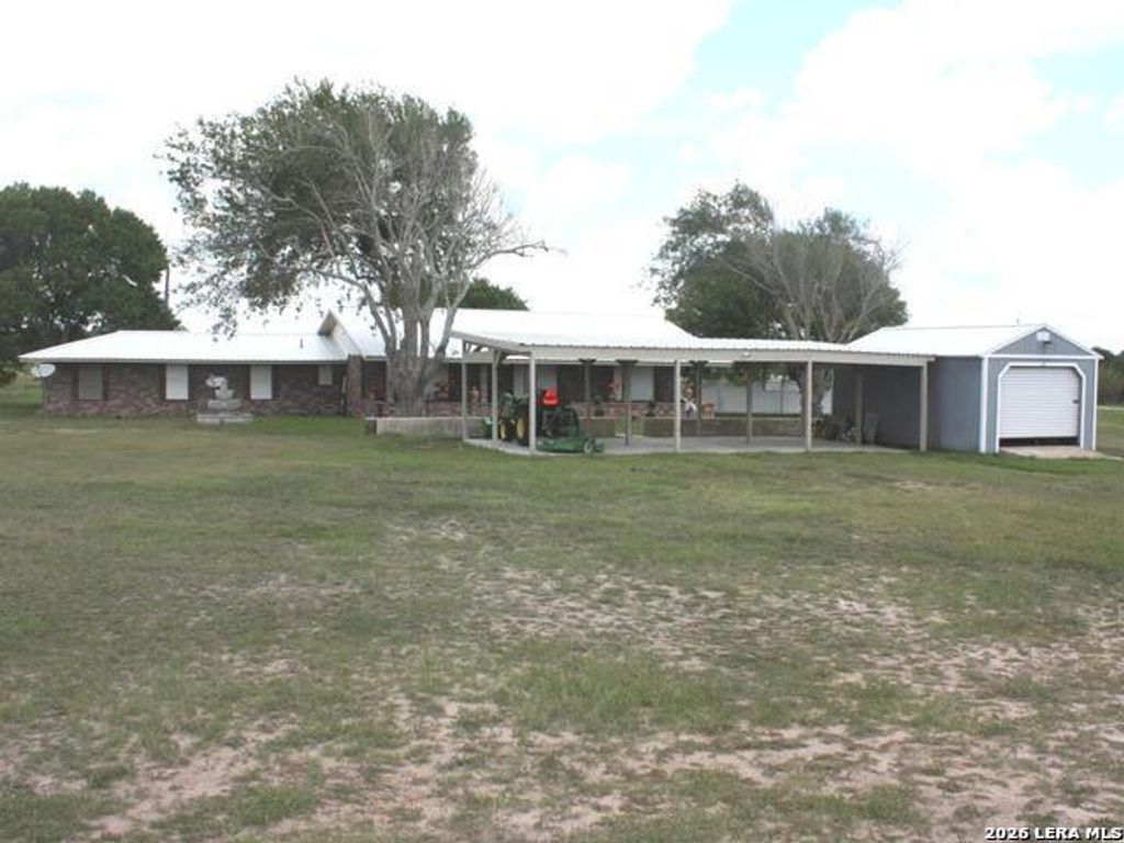 177 Schirmer Rd, Woodsboro