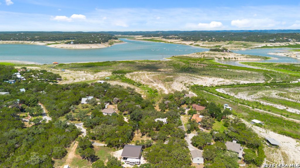 190 Private Road 275, Mico