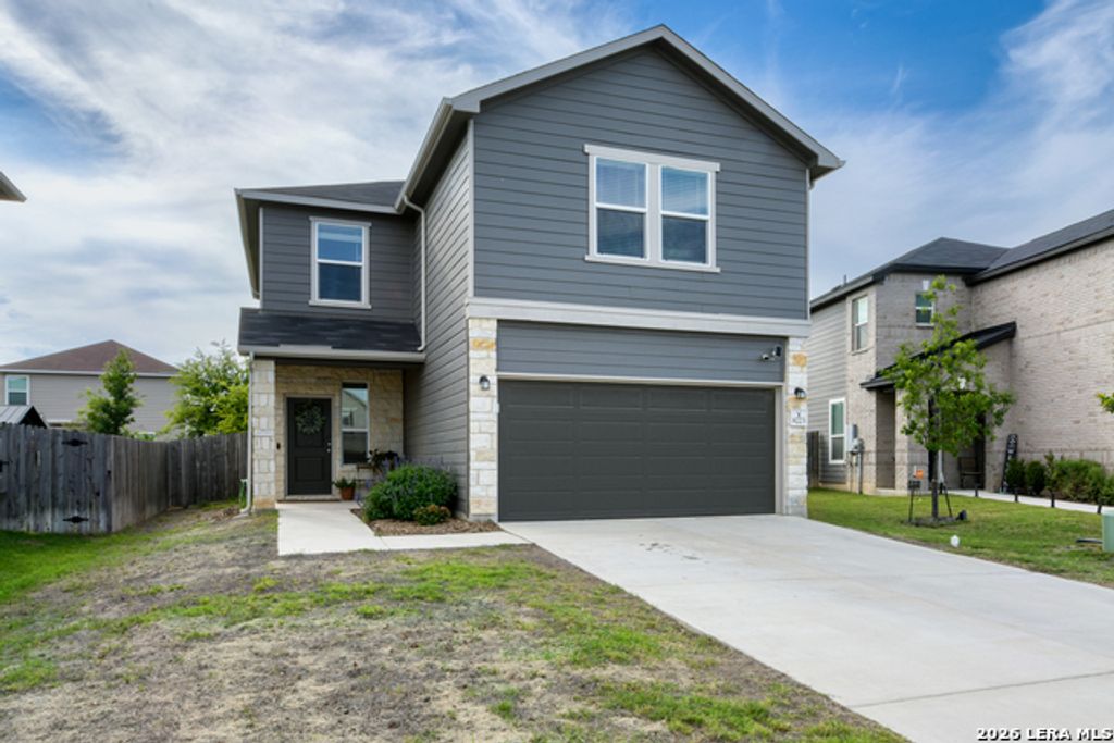 8223 Stoeger Path, San Antonio