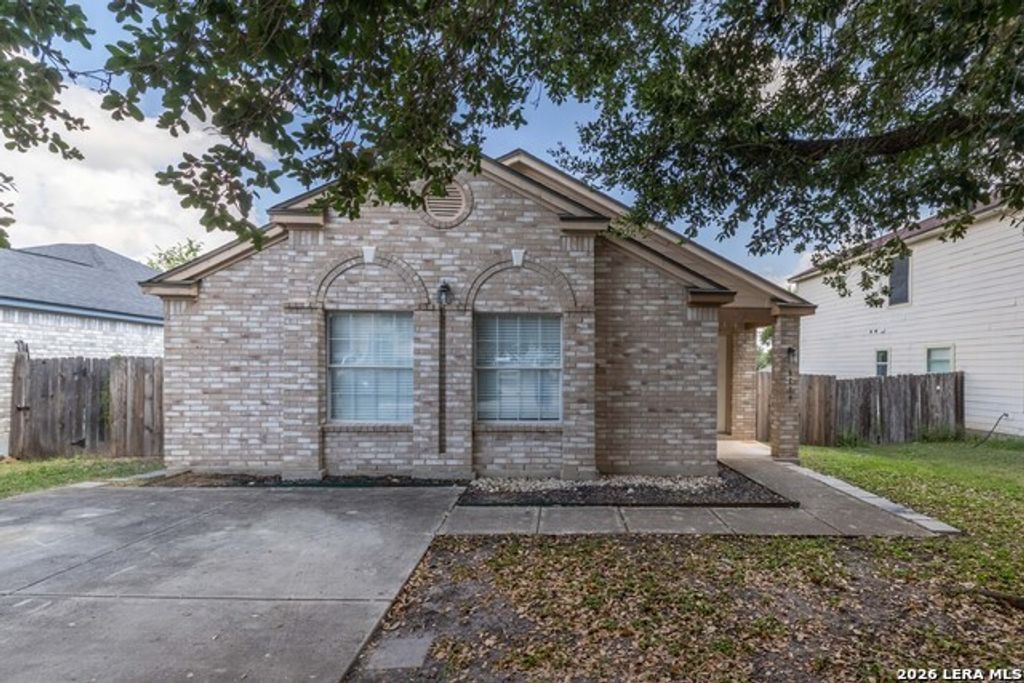 6119 Lauras Farm, San Antonio