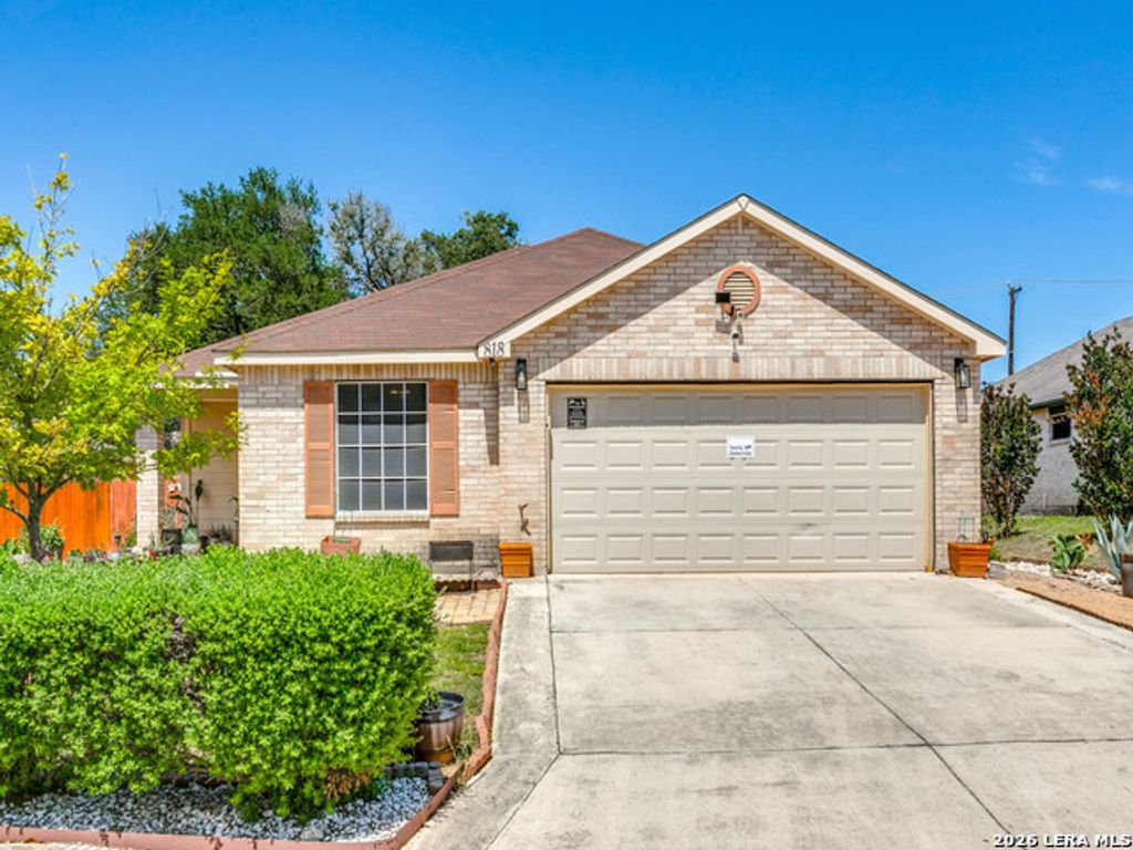 818 Creek Pebble, San Antonio