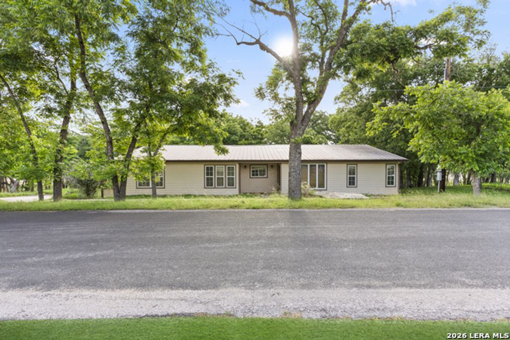 446 Wharton Rd, Kerrville