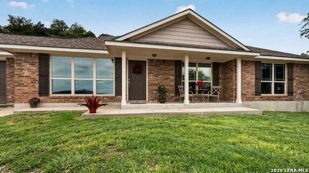 142 Harbour Vw, Lakehills