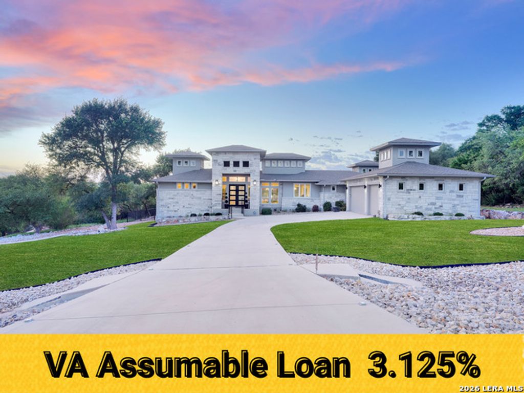 1514 Bolognese, New Braunfels